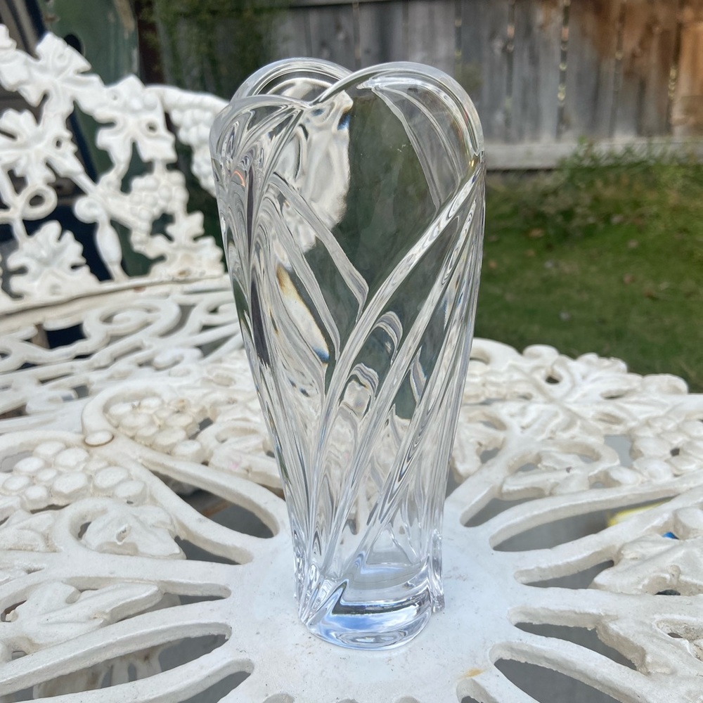 Lenox Arctic Blue Collection Crystal Bud Vase - Picture 2 of 5